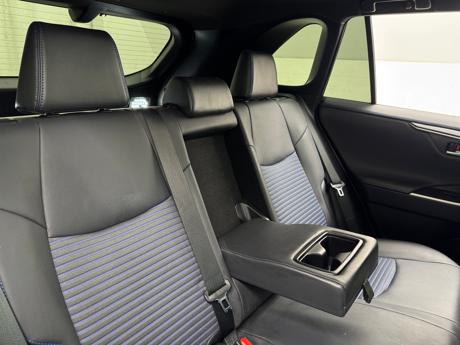 Thumbnail: 2022 Toyota RAV4 - 5