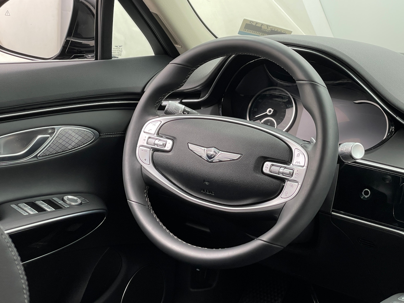 Thumbnail: 2025 Genesis GV70 - 4