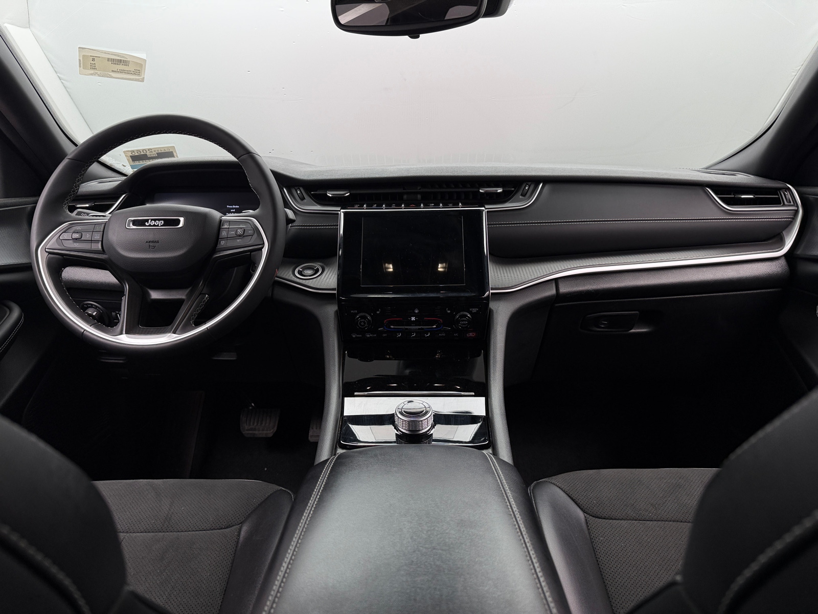 Thumbnail: 2023 Jeep Grand Cherokee L - 2