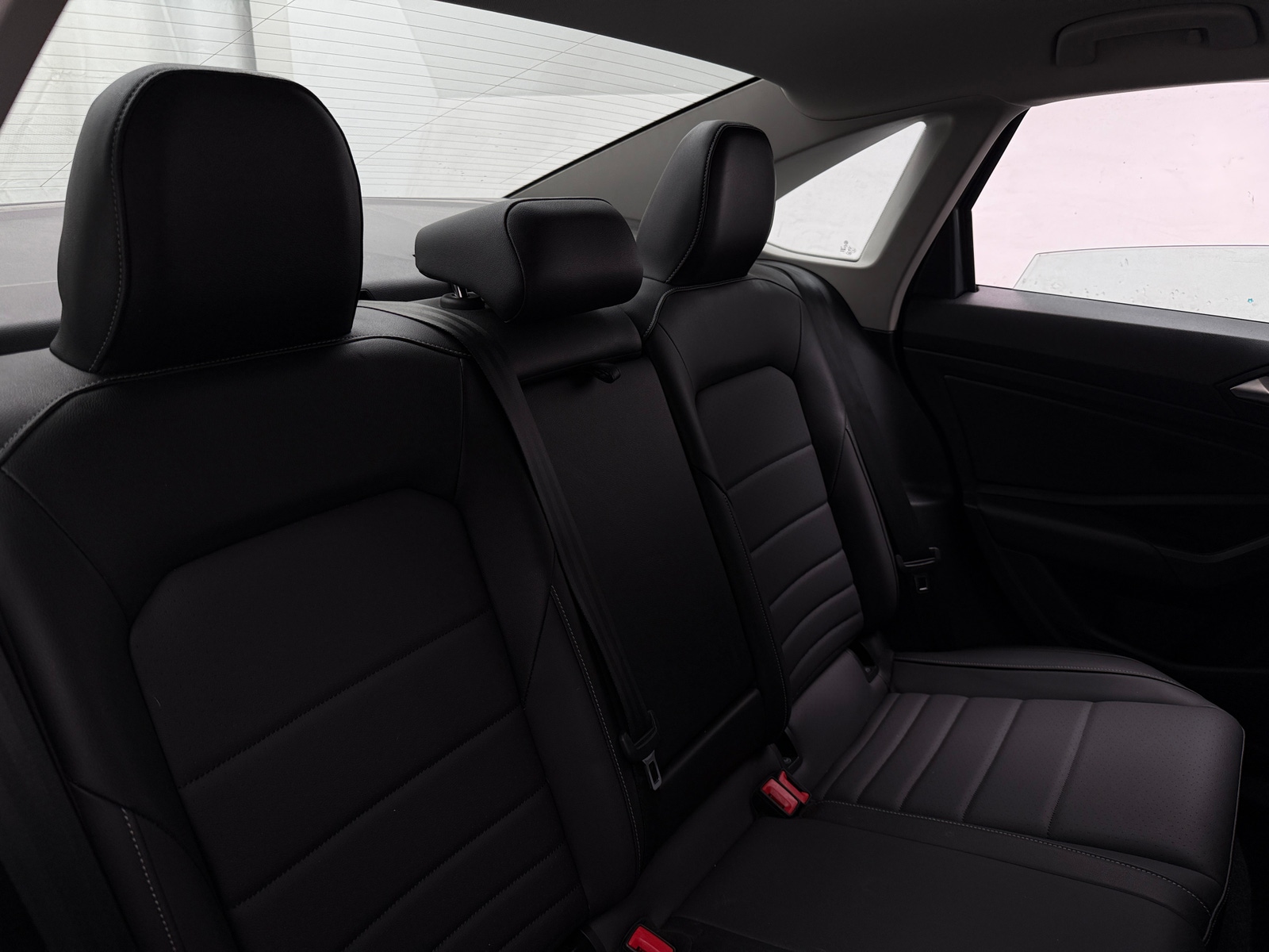 Thumbnail: 2021 Volkswagen Jetta - 6