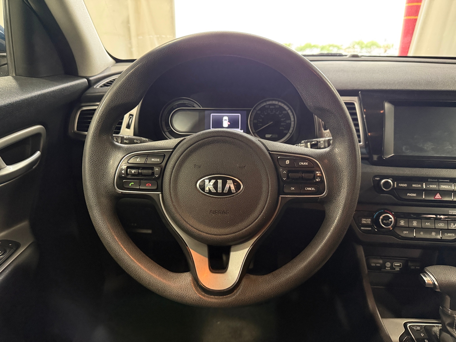 Thumbnail: 2019 Kia Niro - 5