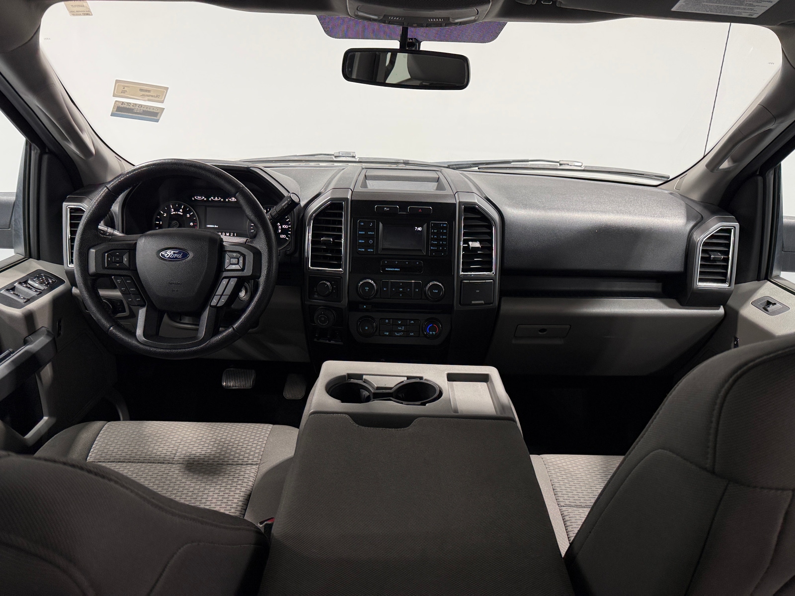 Thumbnail: 2016 Ford Econoline - 3