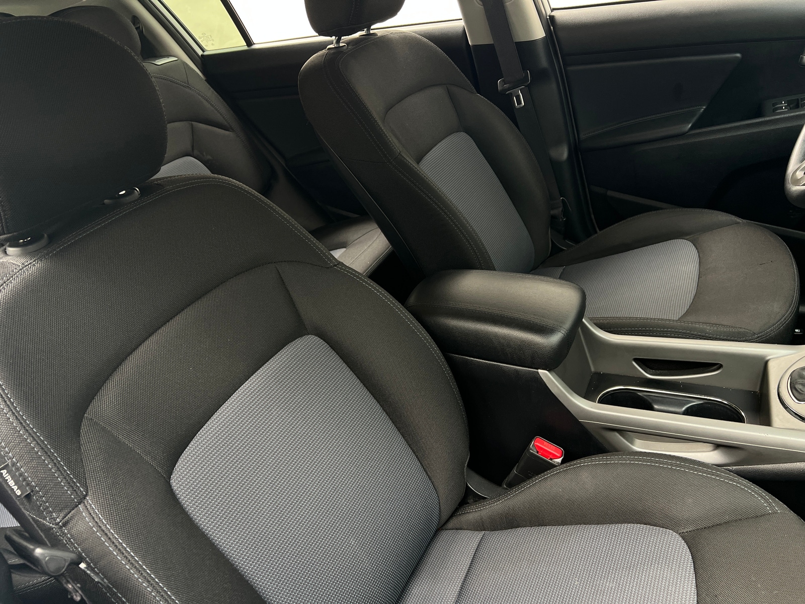 Thumbnail: 2016 Kia Sportage - 2