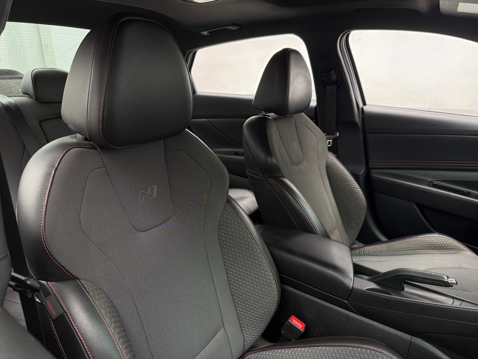 Thumbnail: 2022 Hyundai Elantra - 2