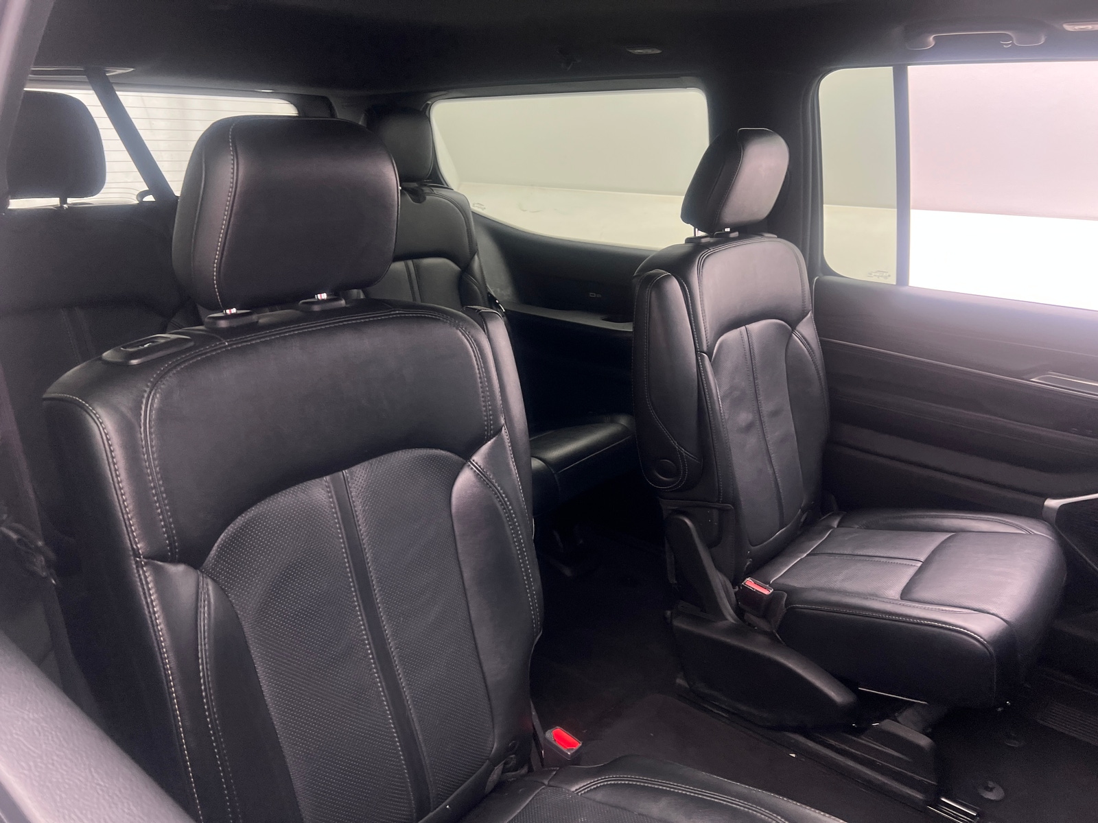 Thumbnail: 2024 Jeep Wagoneer - 5