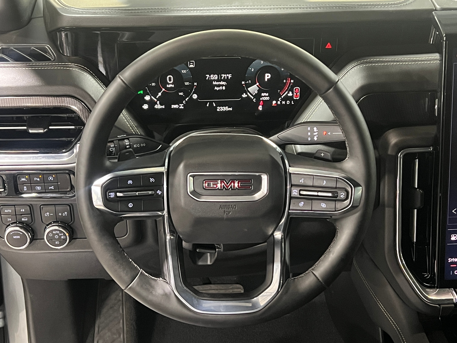 Thumbnail: 2025 GMC Yukon - 4