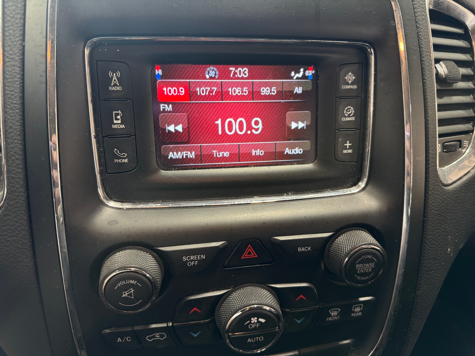 Thumbnail: 2015 Dodge Durango - 4