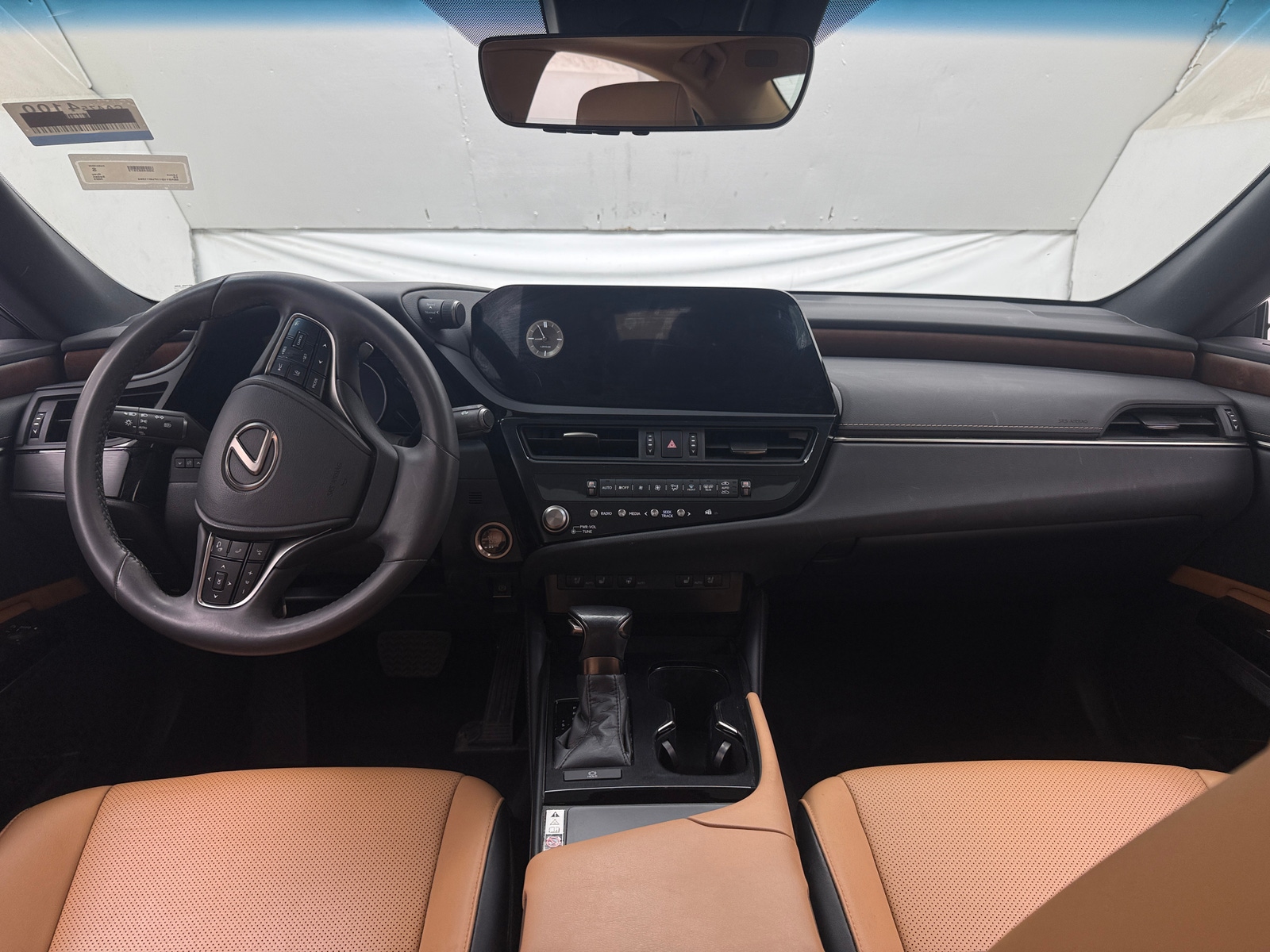 Thumbnail: 2023 Lexus ES - 2