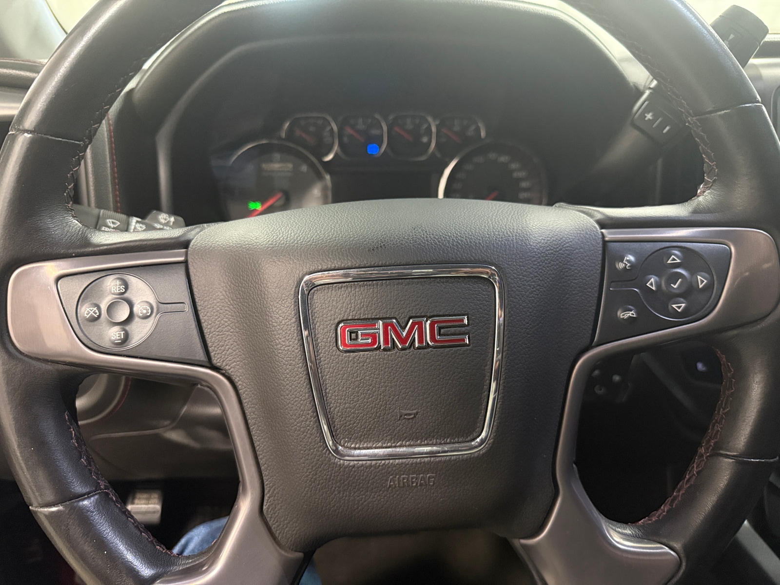 Thumbnail: 2015 GMC Sierra 1500 - 4