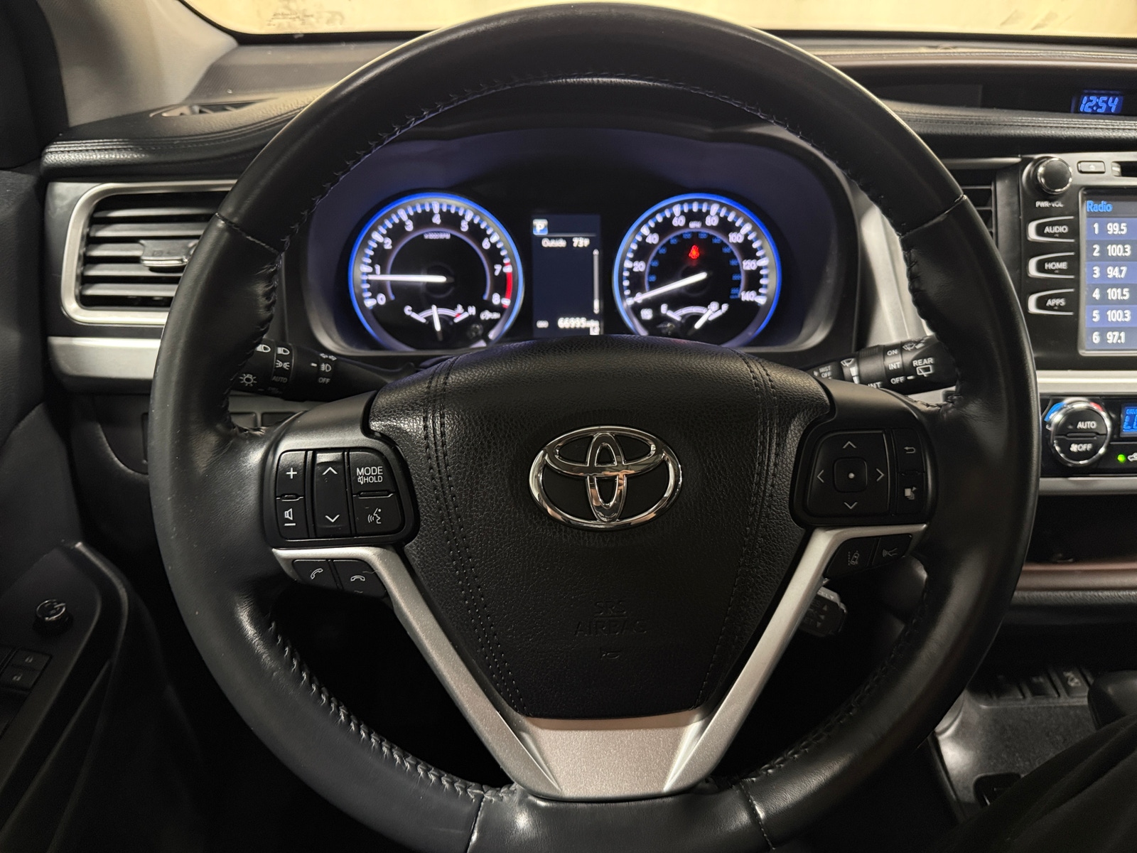 Thumbnail: 2017 Toyota Highlander - 4