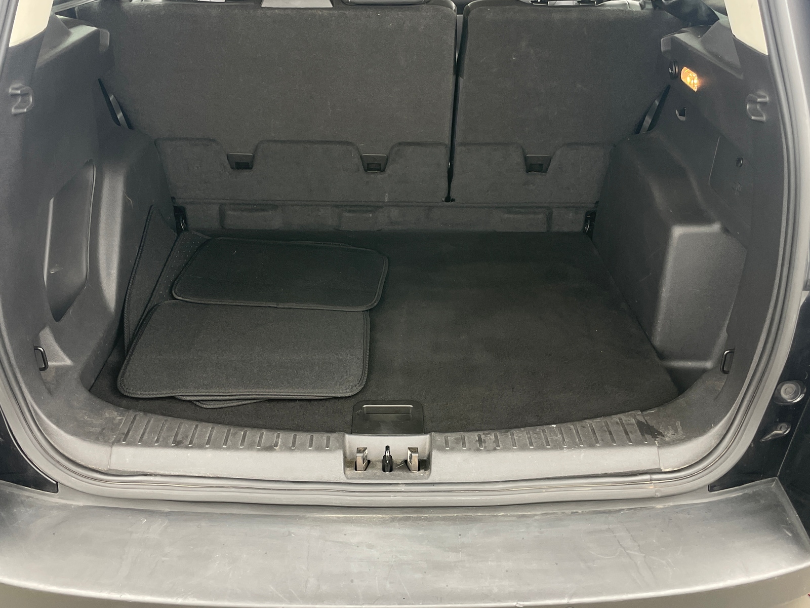 Thumbnail: 2019 Ford Escape - 6