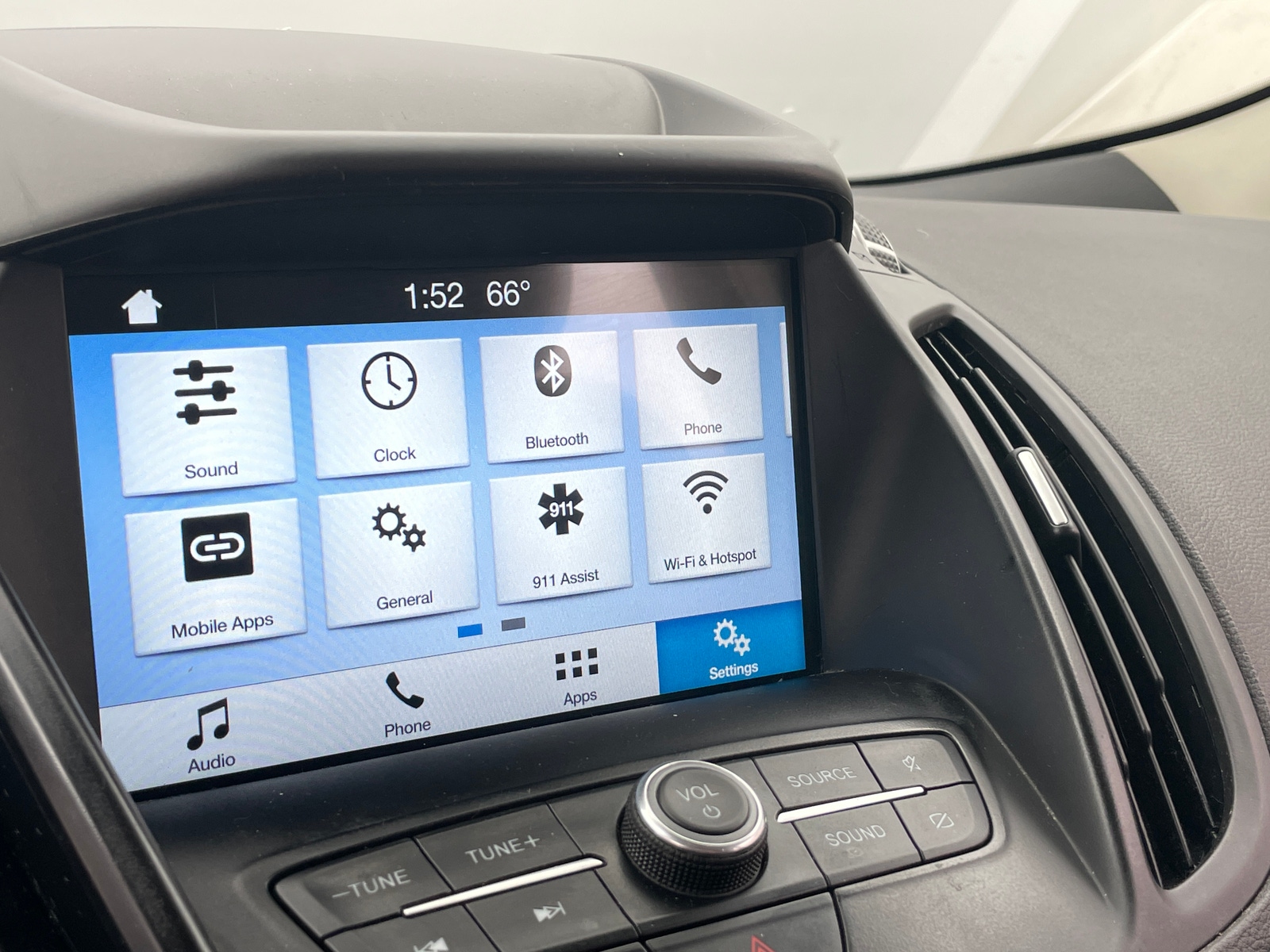 Thumbnail: 2019 Ford Escape - 3