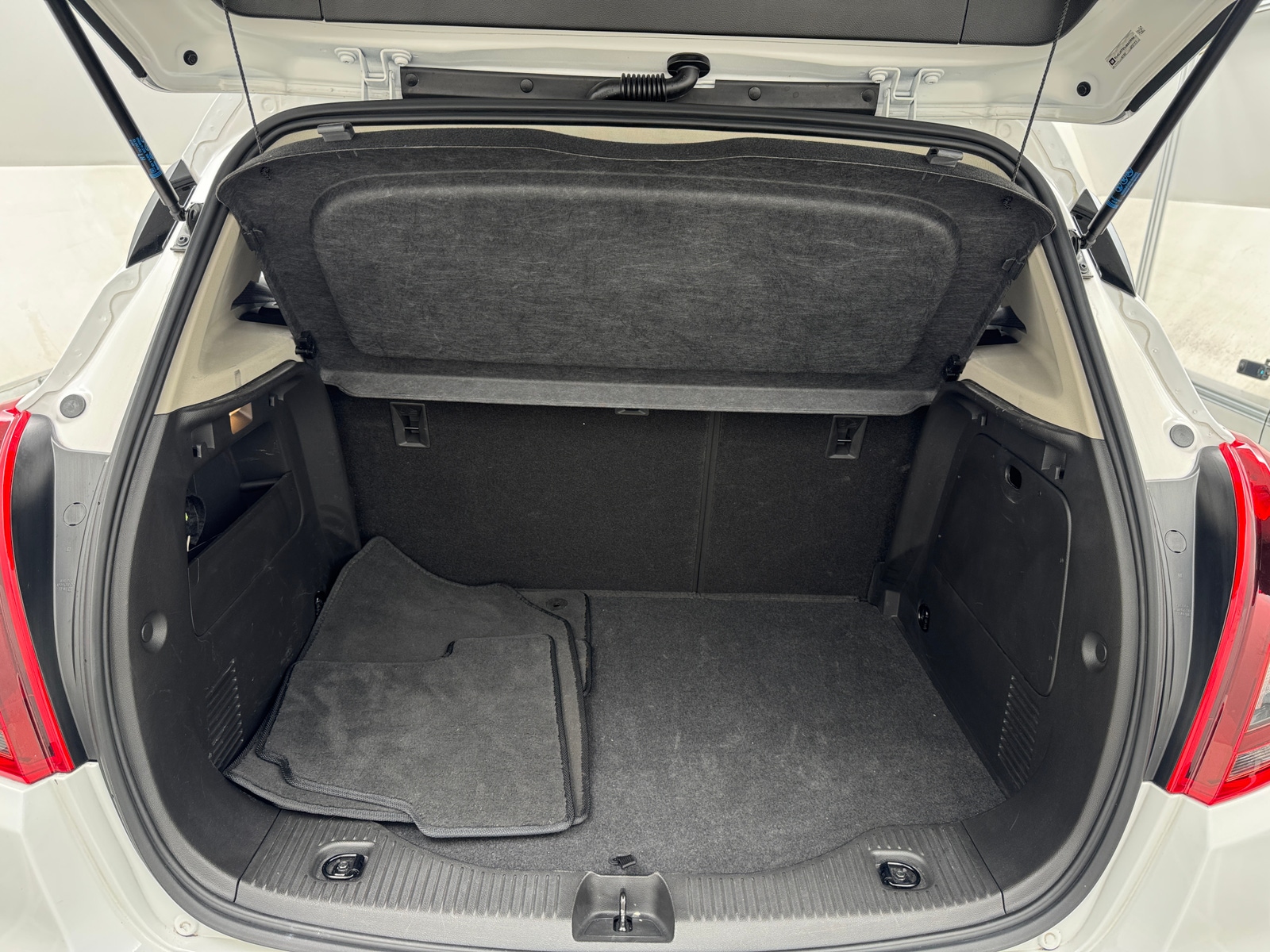 Thumbnail: 2018 Buick Encore - 7