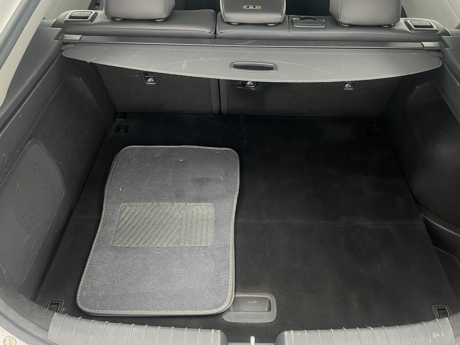 Thumbnail: 2020 Hyundai Ioniq - 6