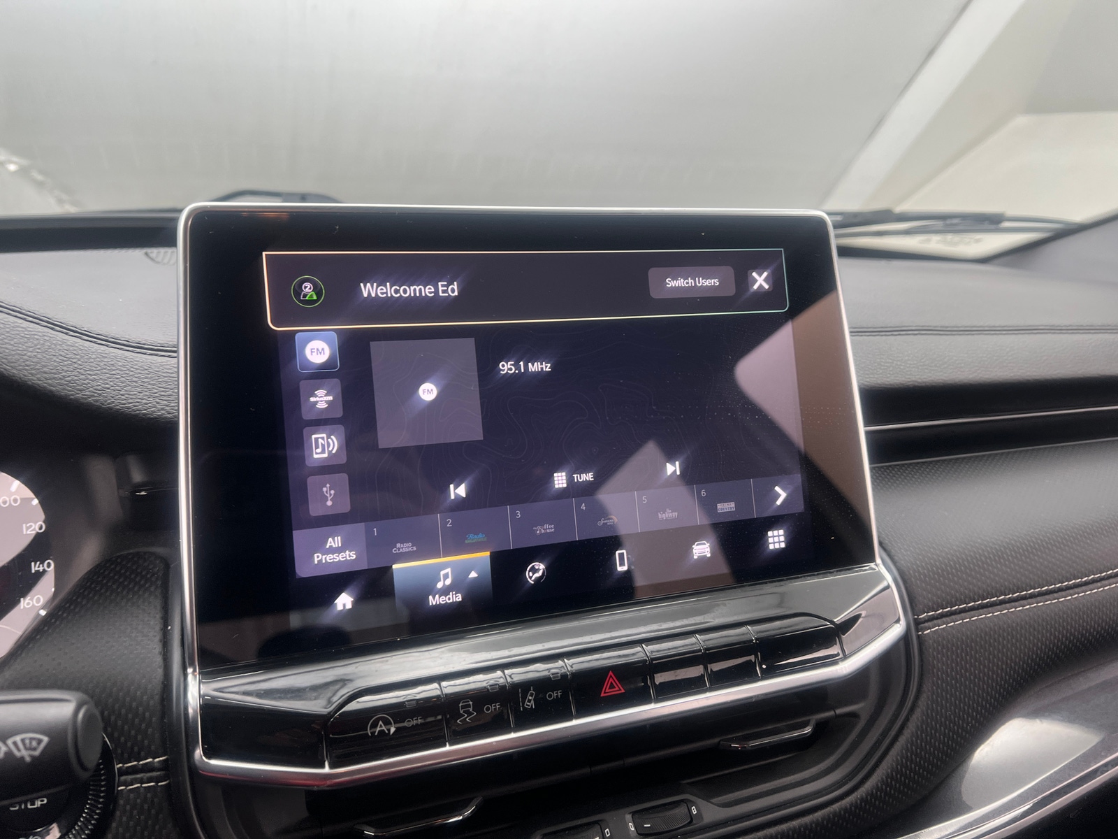Thumbnail: 2023 Jeep Compass - 4