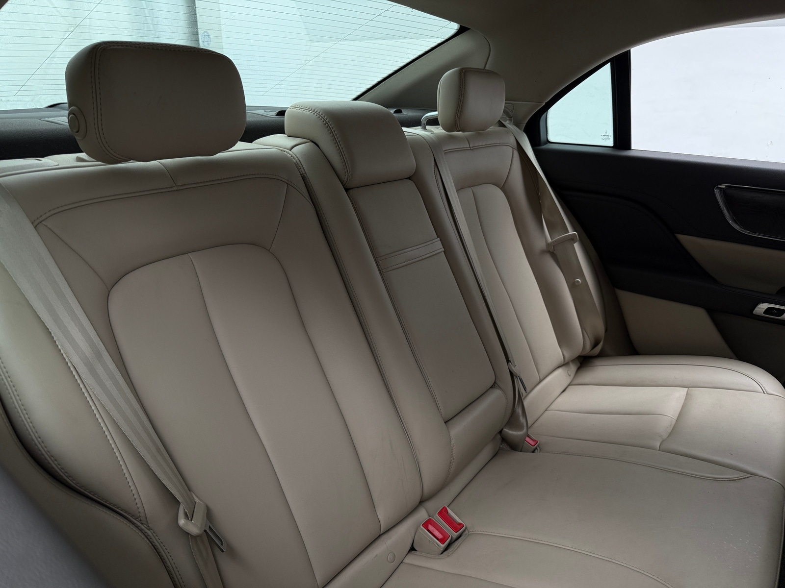 Thumbnail: 2017 Lincoln Continental - 5