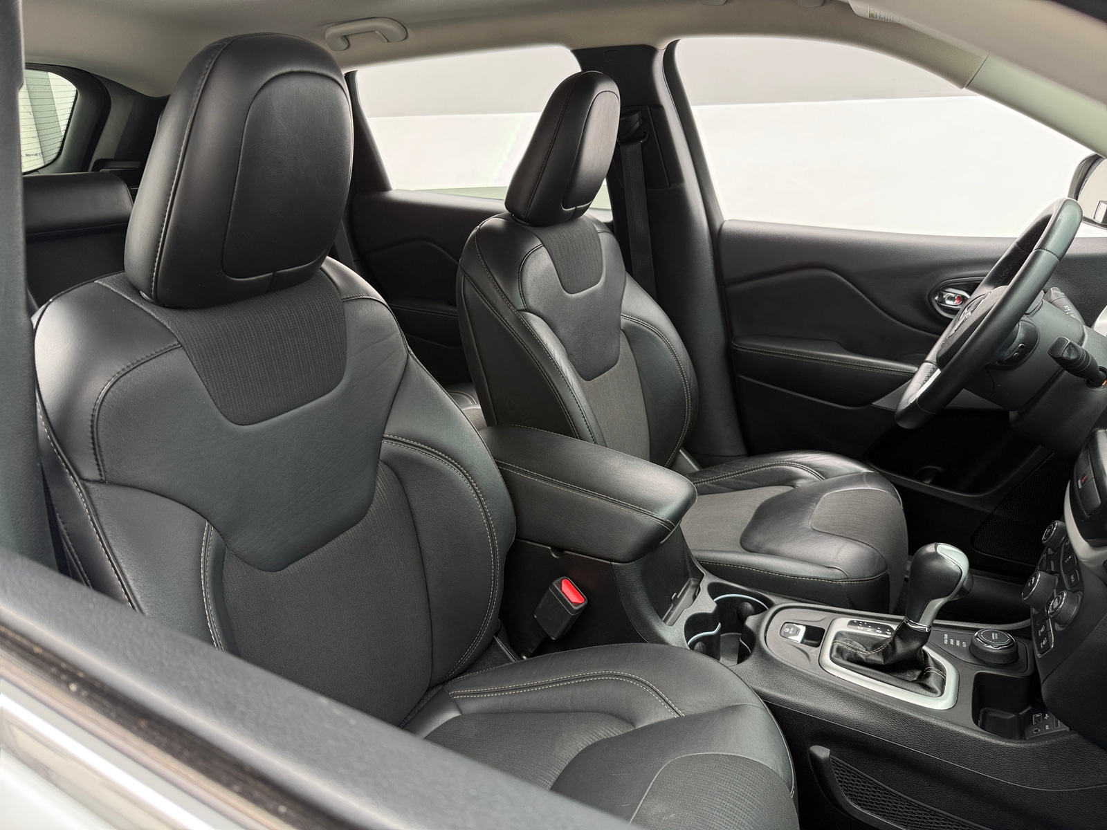 Thumbnail: 2018 Jeep Cherokee - 2