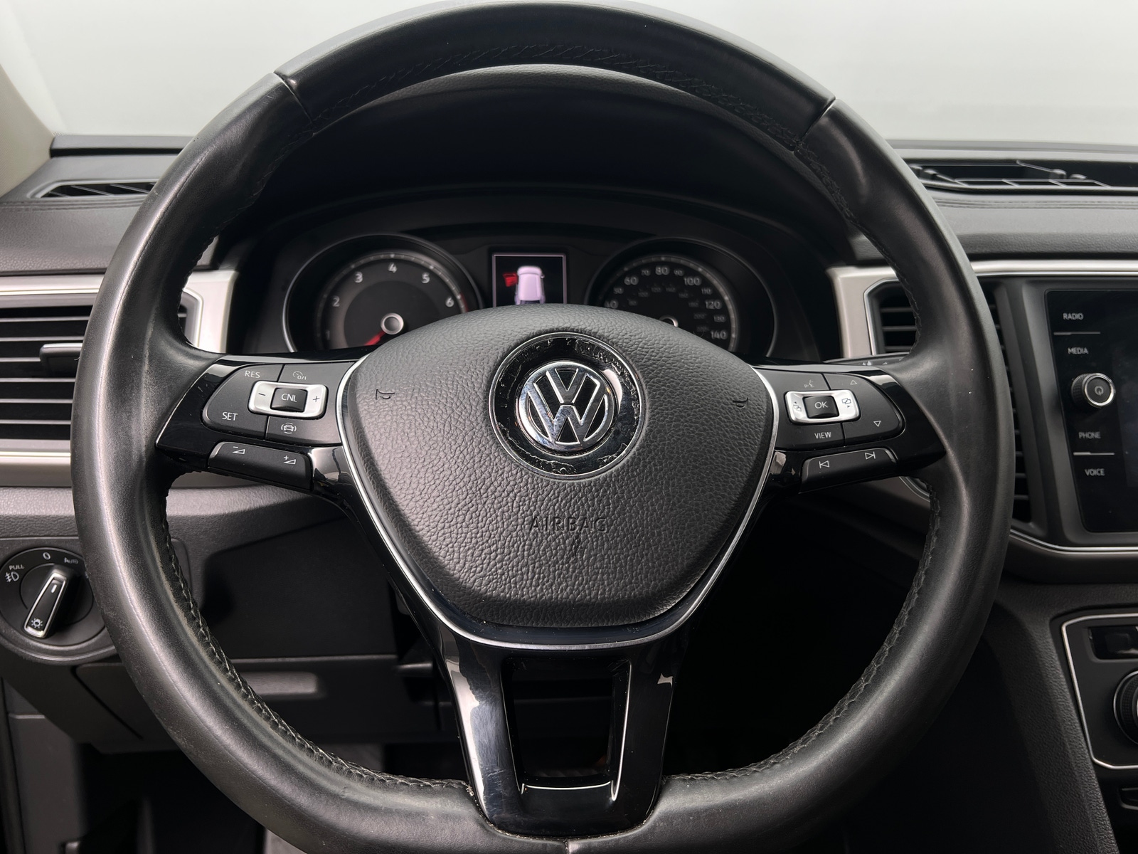 Thumbnail: 2019 Volkswagen Atlas - 4
