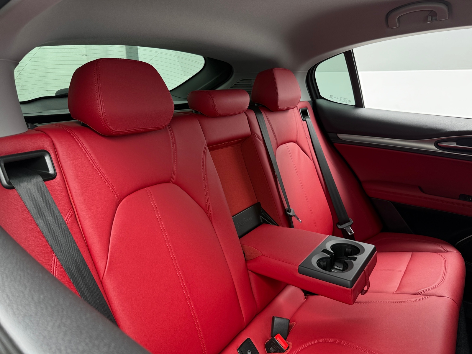 Thumbnail: 2019 Alfa Romeo Stelvio - 5