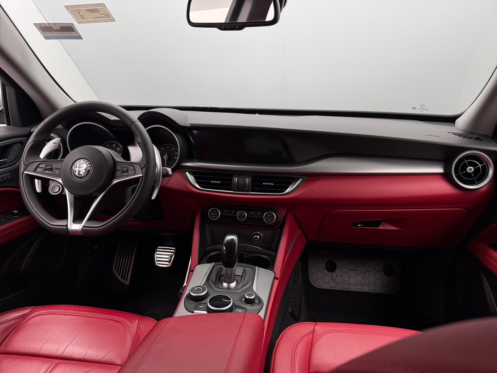 Thumbnail: 2019 Alfa Romeo Stelvio - 2