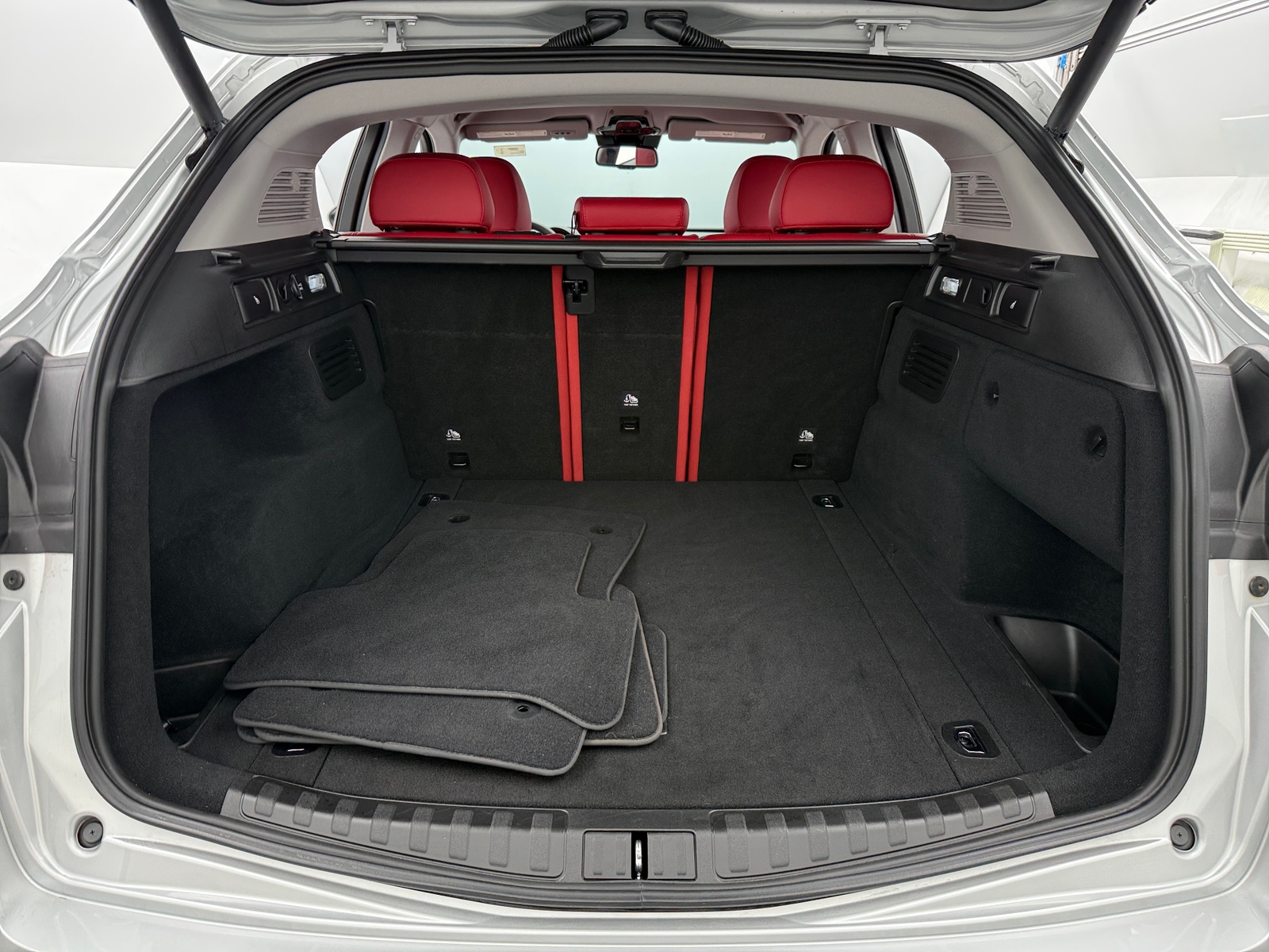 Thumbnail: 2019 Alfa Romeo Stelvio - 6