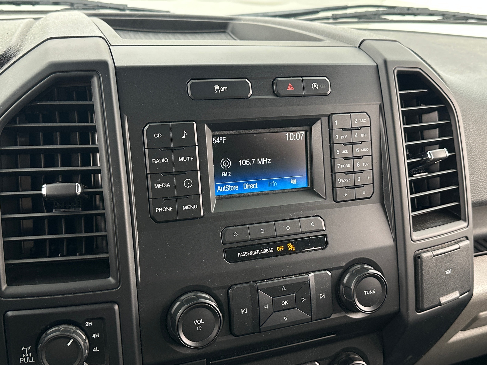 Thumbnail: 2017 Ford Econoline - 4