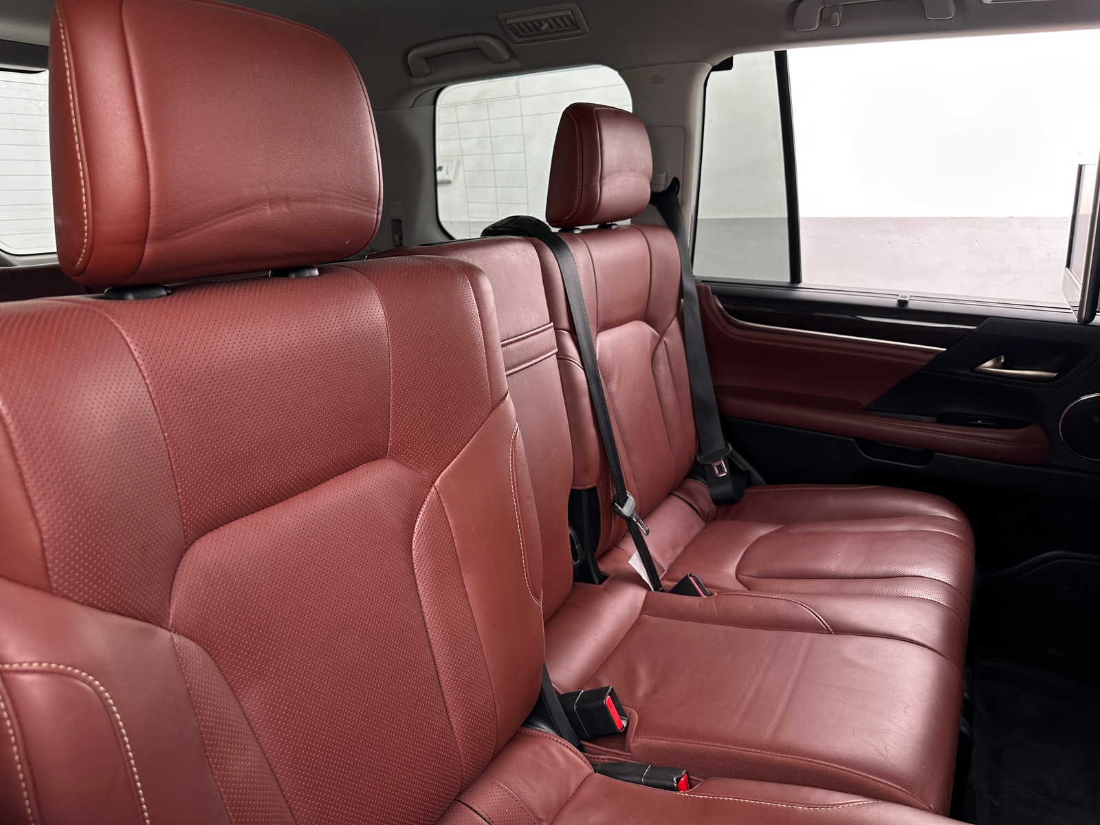 Thumbnail: 2016 Lexus LX - 5