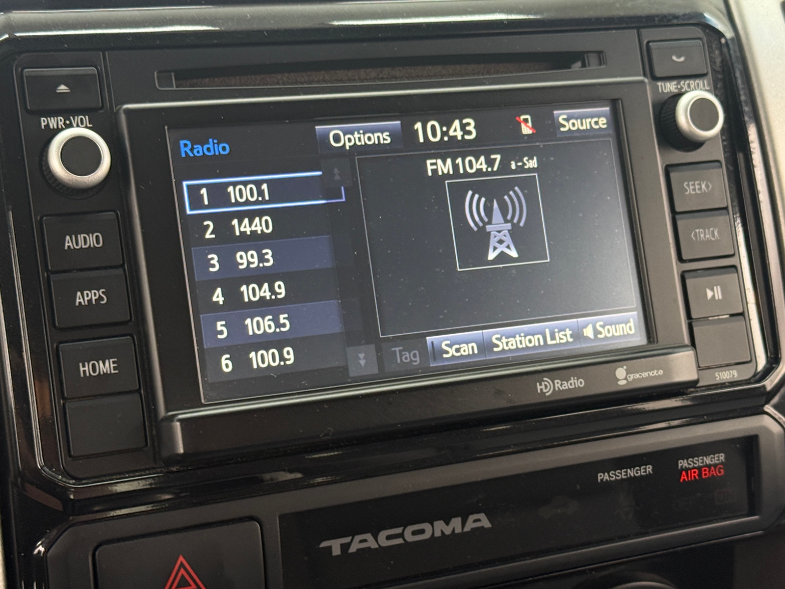 Thumbnail: 2015 Toyota Tacoma - 4