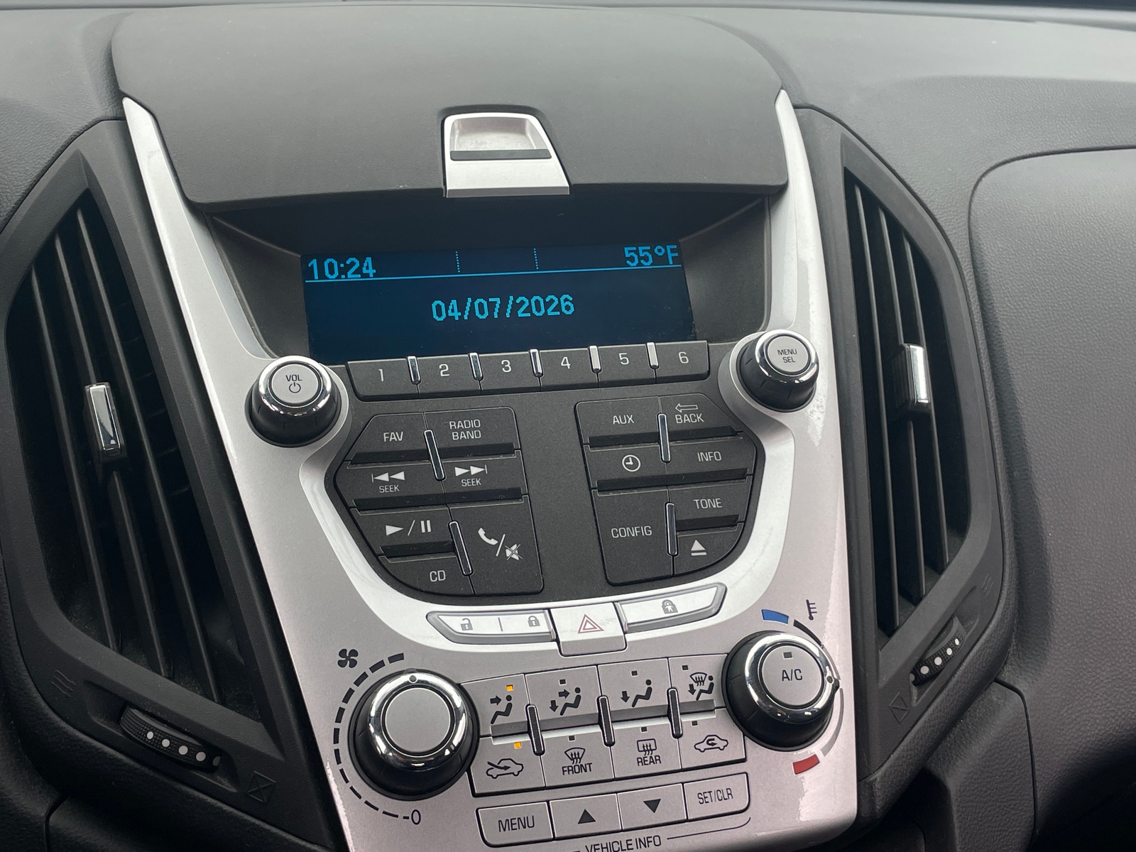 Thumbnail: 2015 Chevrolet Equinox - 4