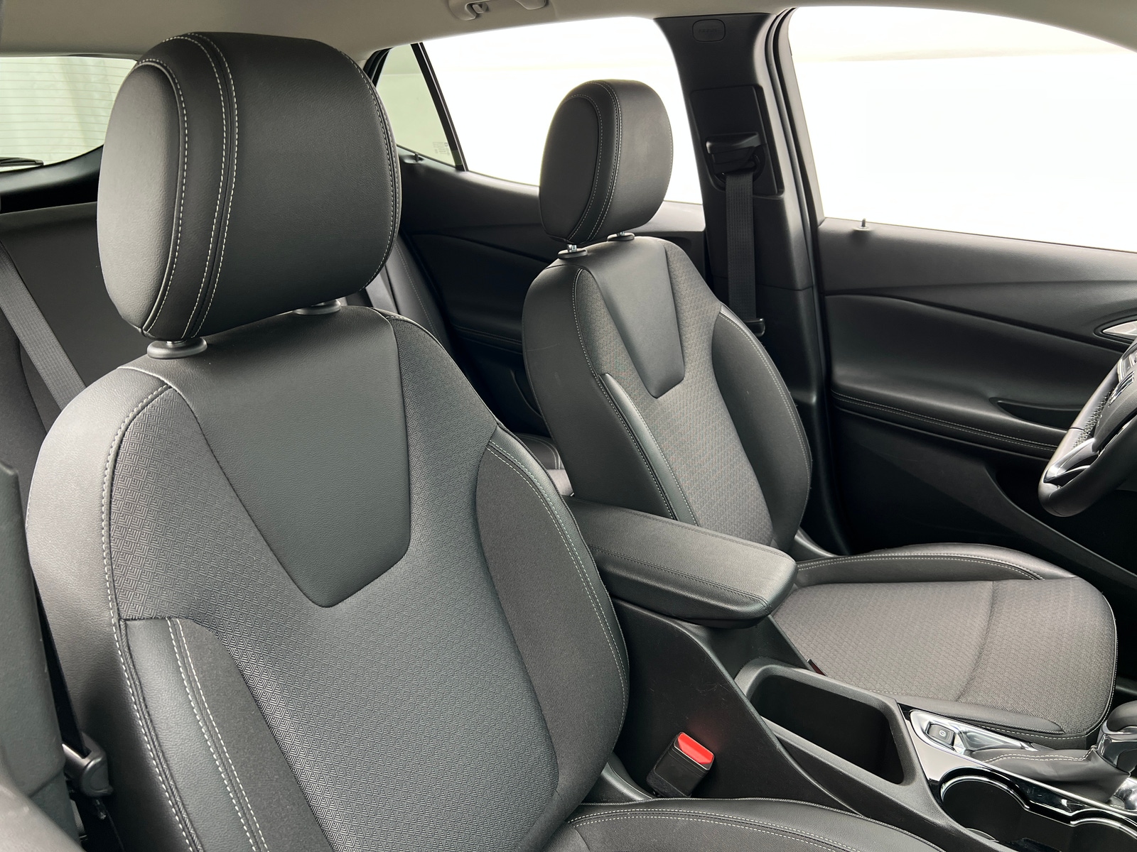 Thumbnail: 2025 Buick Encore GX - 2