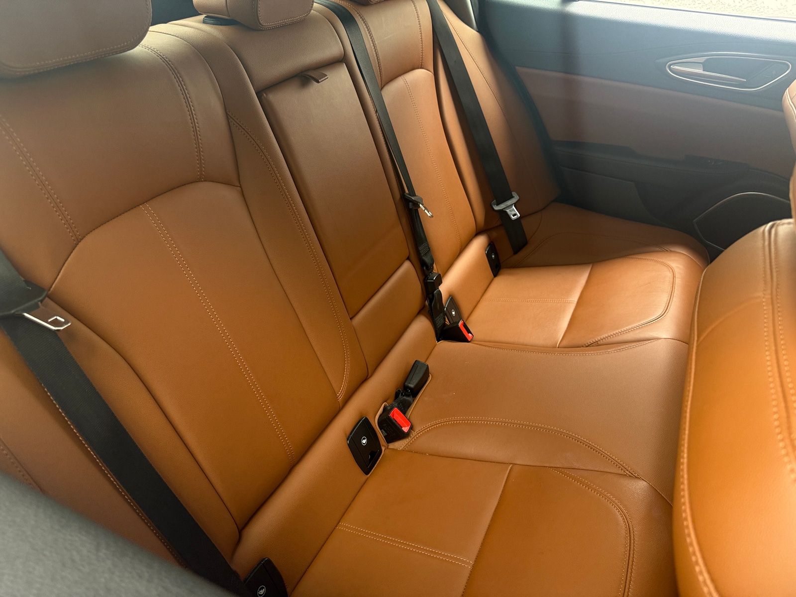 Thumbnail: 2021 Alfa Romeo Giulia - 5