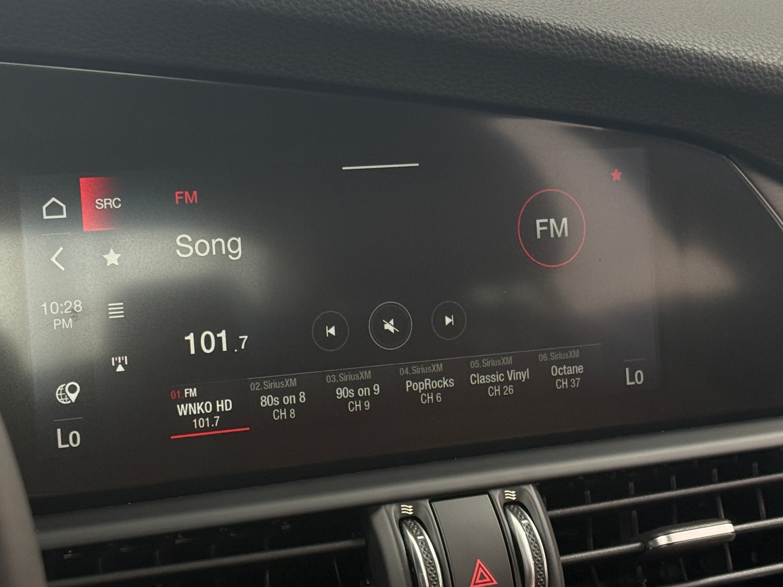 Thumbnail: 2021 Alfa Romeo Giulia - 3