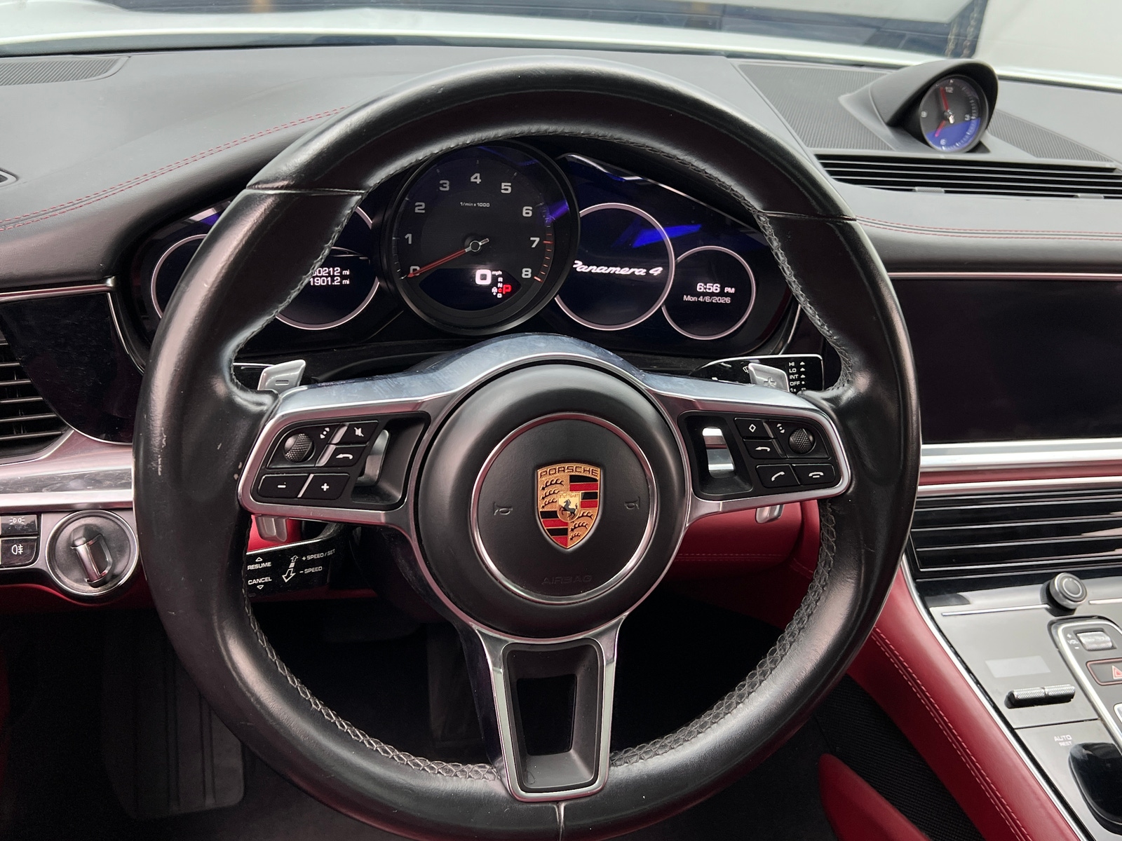 Thumbnail: 2018 Porsche Panamera - 4