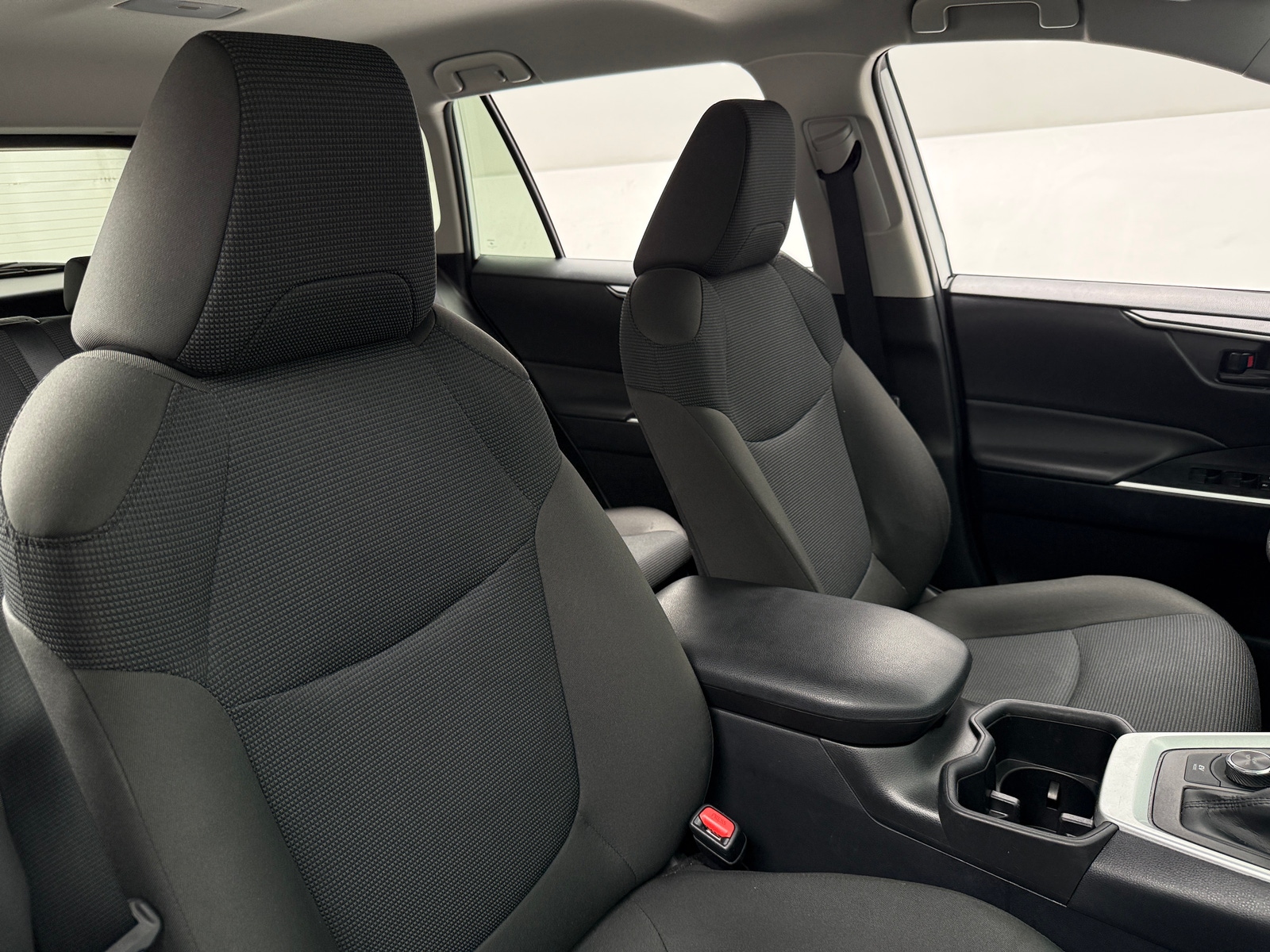 Thumbnail: 2025 Toyota RAV4 - 2