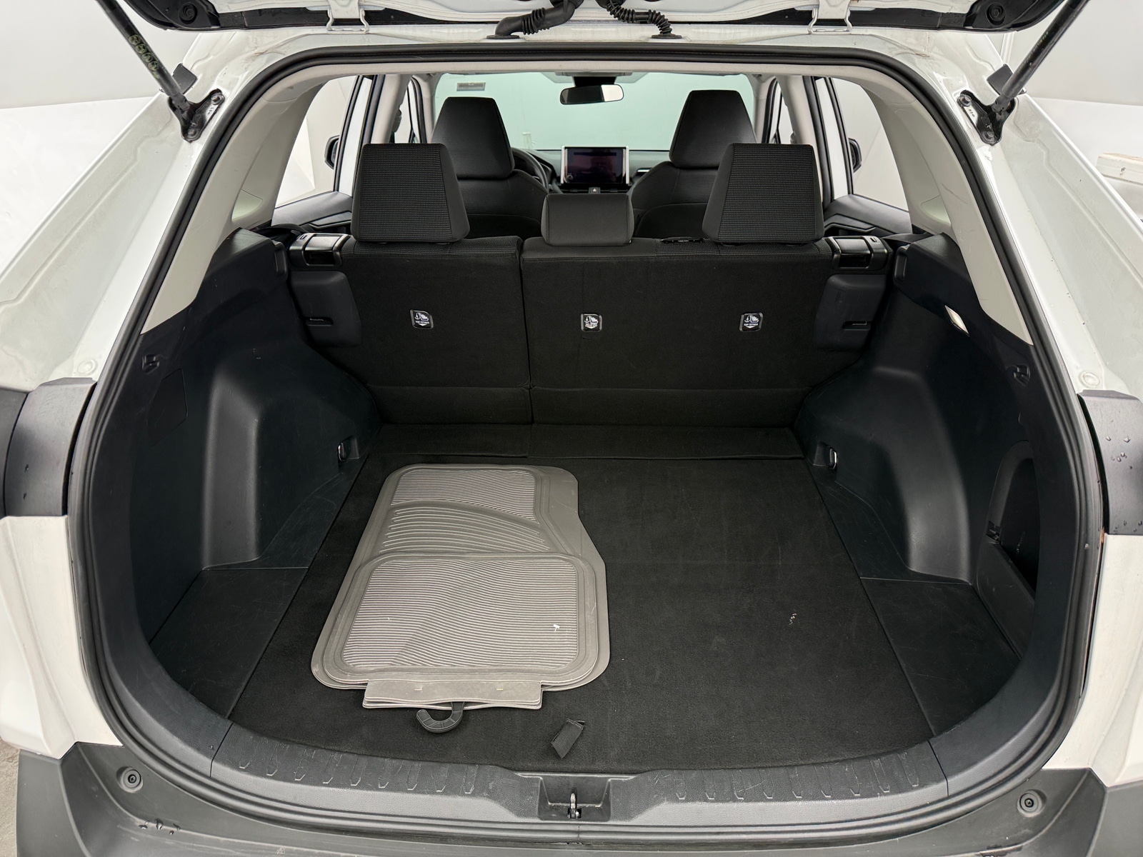 Thumbnail: 2025 Toyota RAV4 - 7