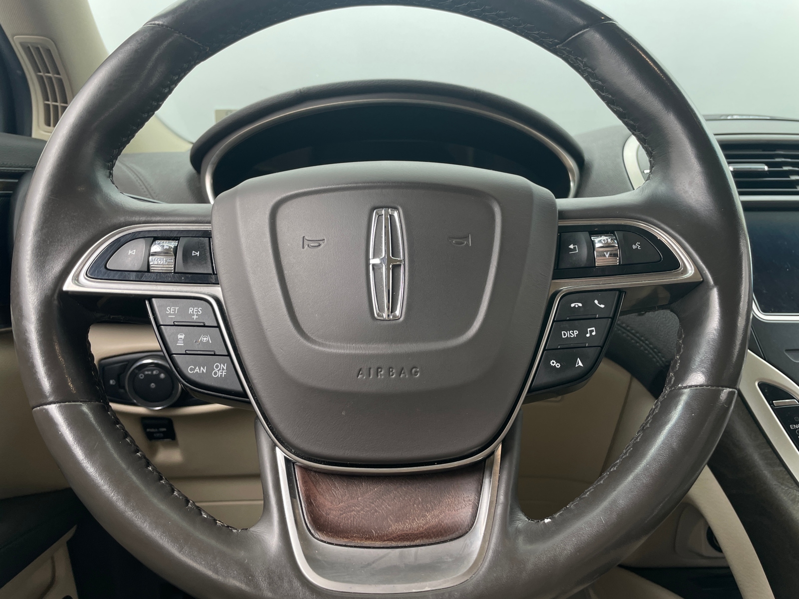 Thumbnail: 2020 Lincoln Nautilus - 4