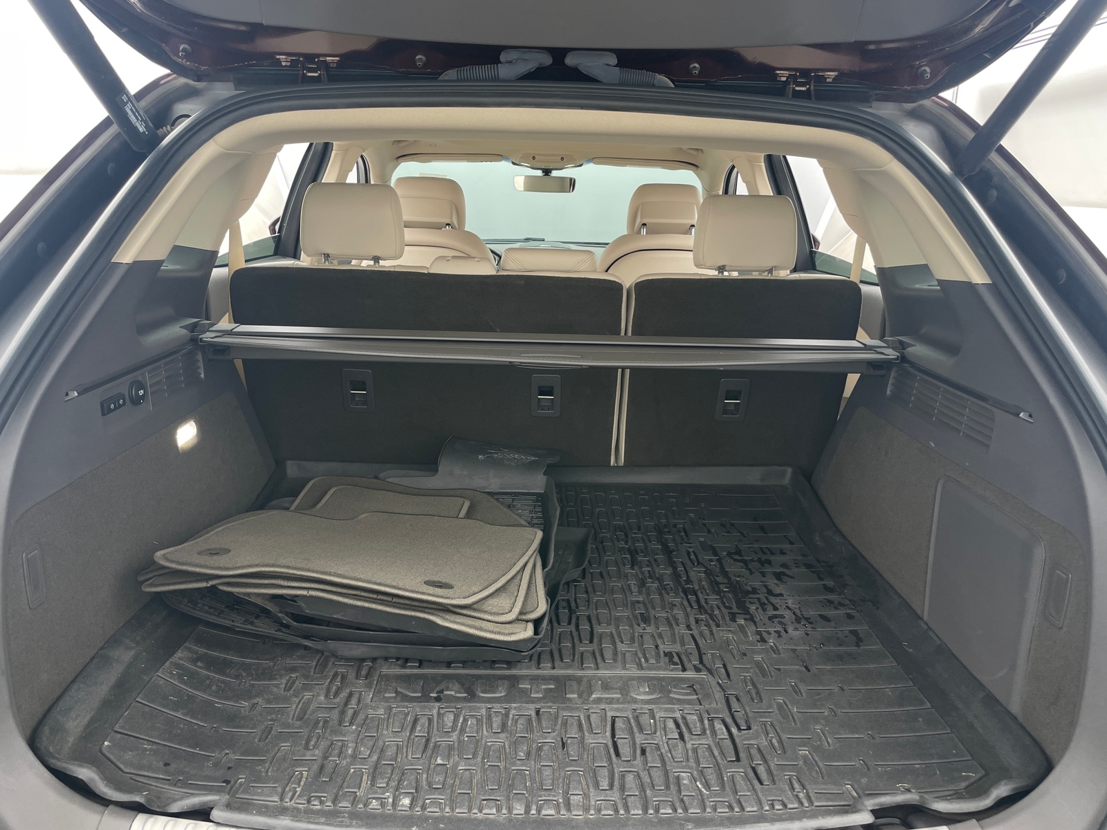 Thumbnail: 2020 Lincoln Nautilus - 6