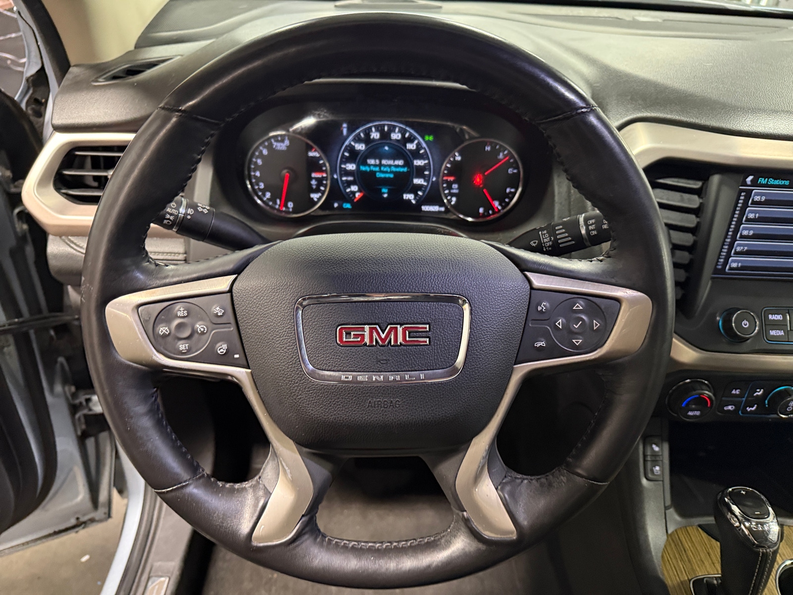 Thumbnail: 2017 GMC Acadia - 4