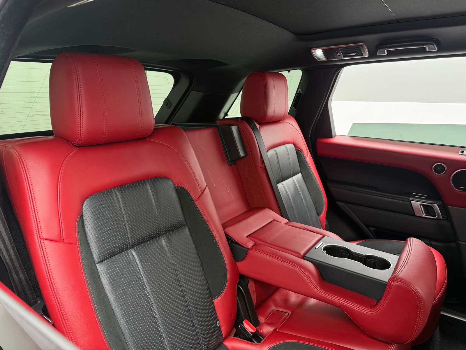 Thumbnail: 2020 Land Rover Range Rover Sport - 5