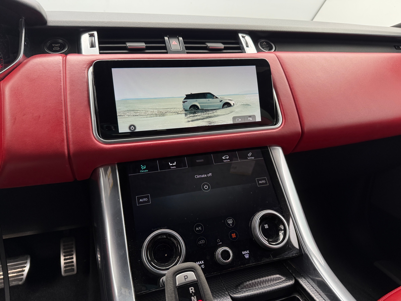 Thumbnail: 2020 Land Rover Range Rover Sport - 3