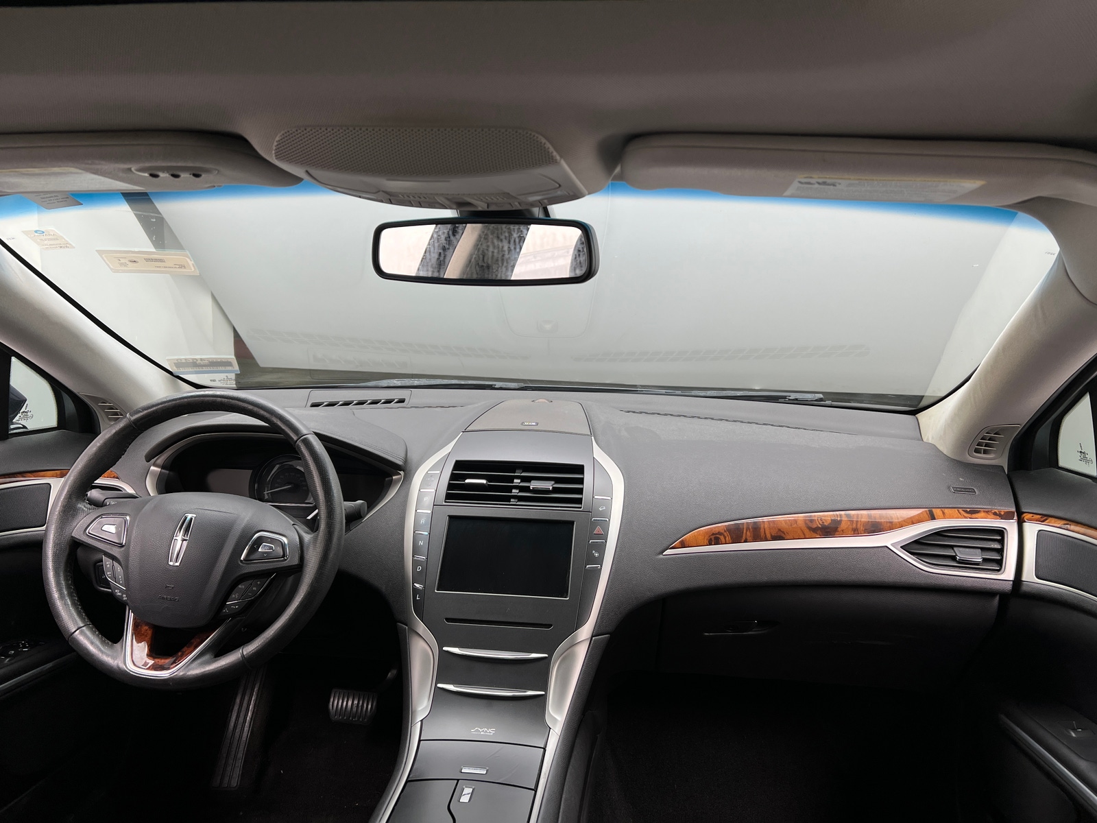 Thumbnail: 2014 Lincoln MKZ - 2