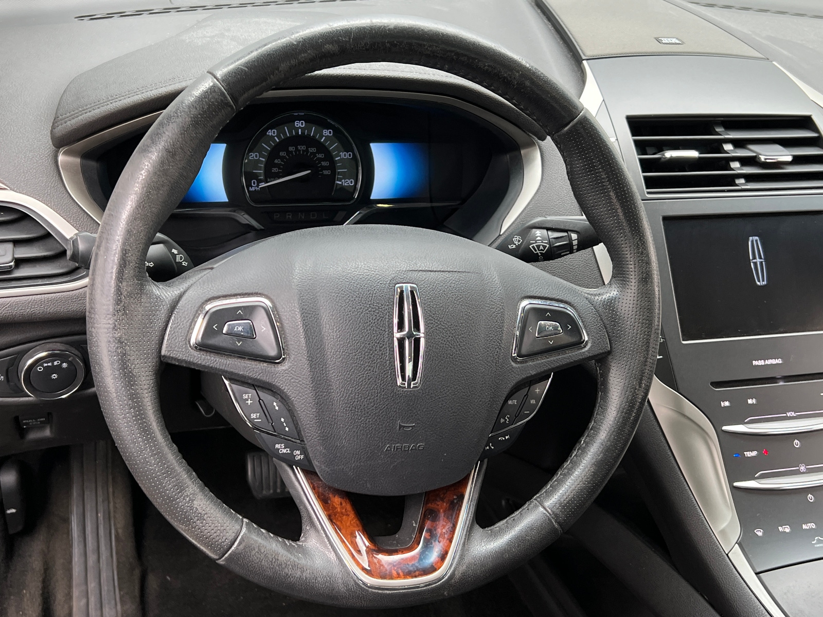 Thumbnail: 2014 Lincoln MKZ - 4