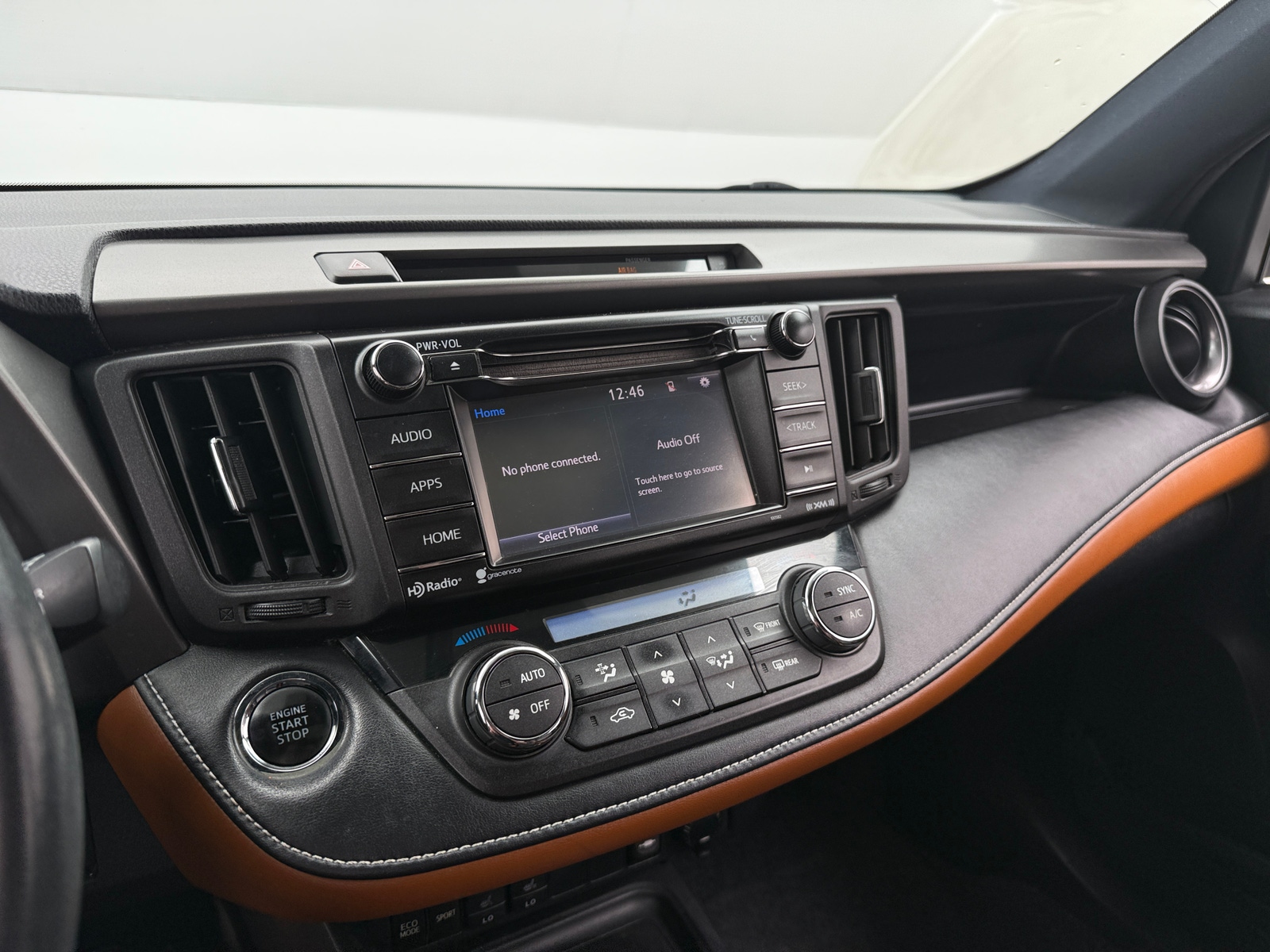 Thumbnail: 2016 Toyota RAV4 - 3