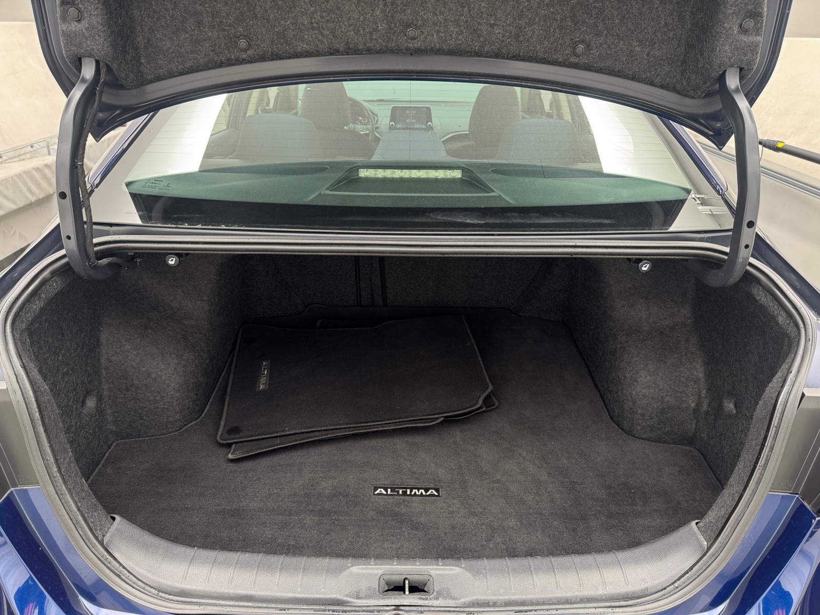 Thumbnail: 2019 Nissan Altima - 7