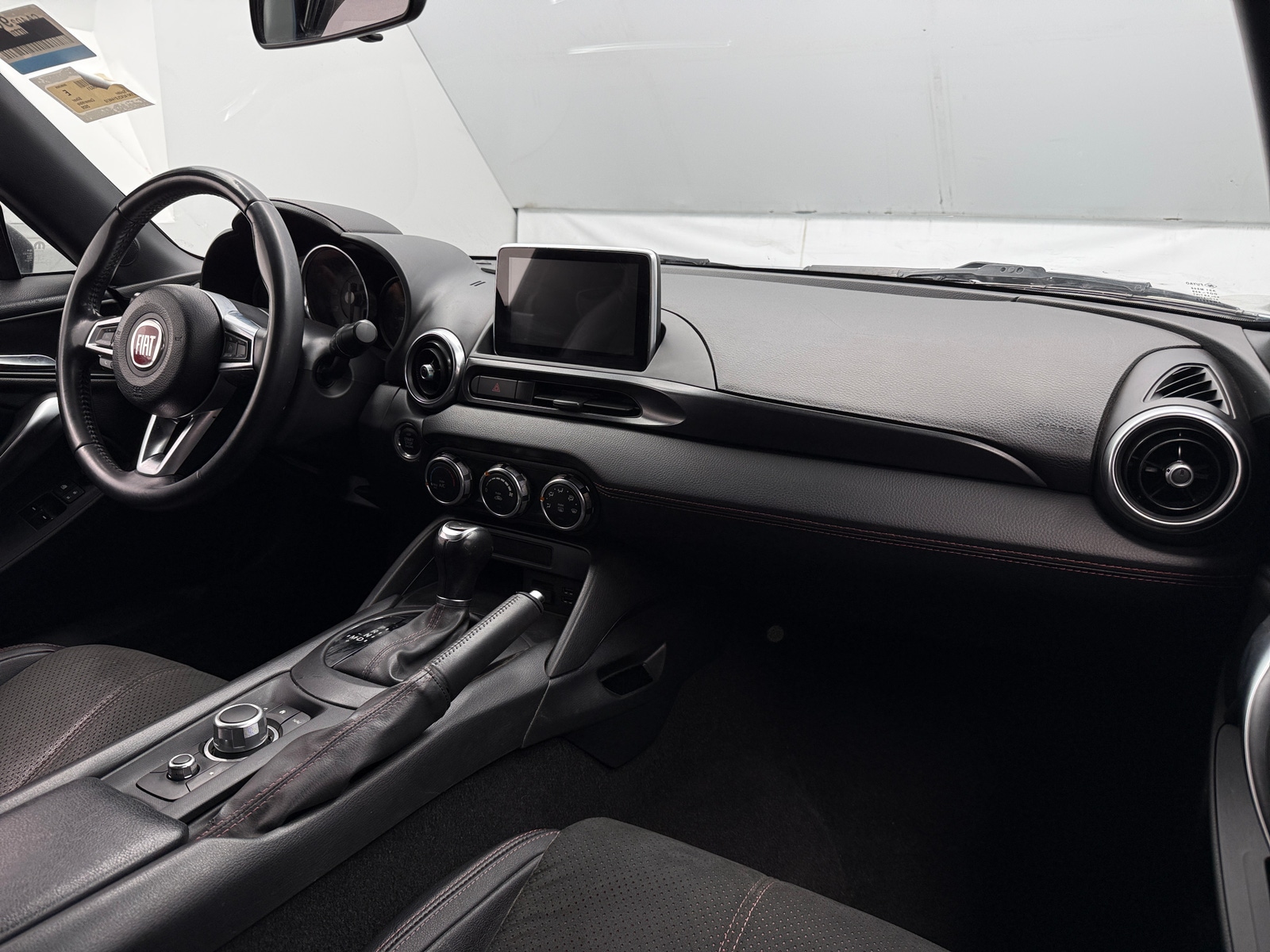 Thumbnail: 2020 Fiat 124 Spider - 2