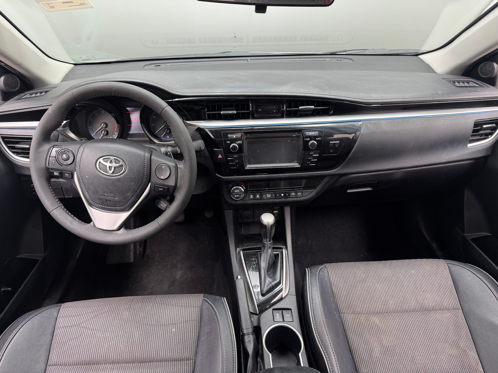 Thumbnail: 2016 Toyota Corolla - 3