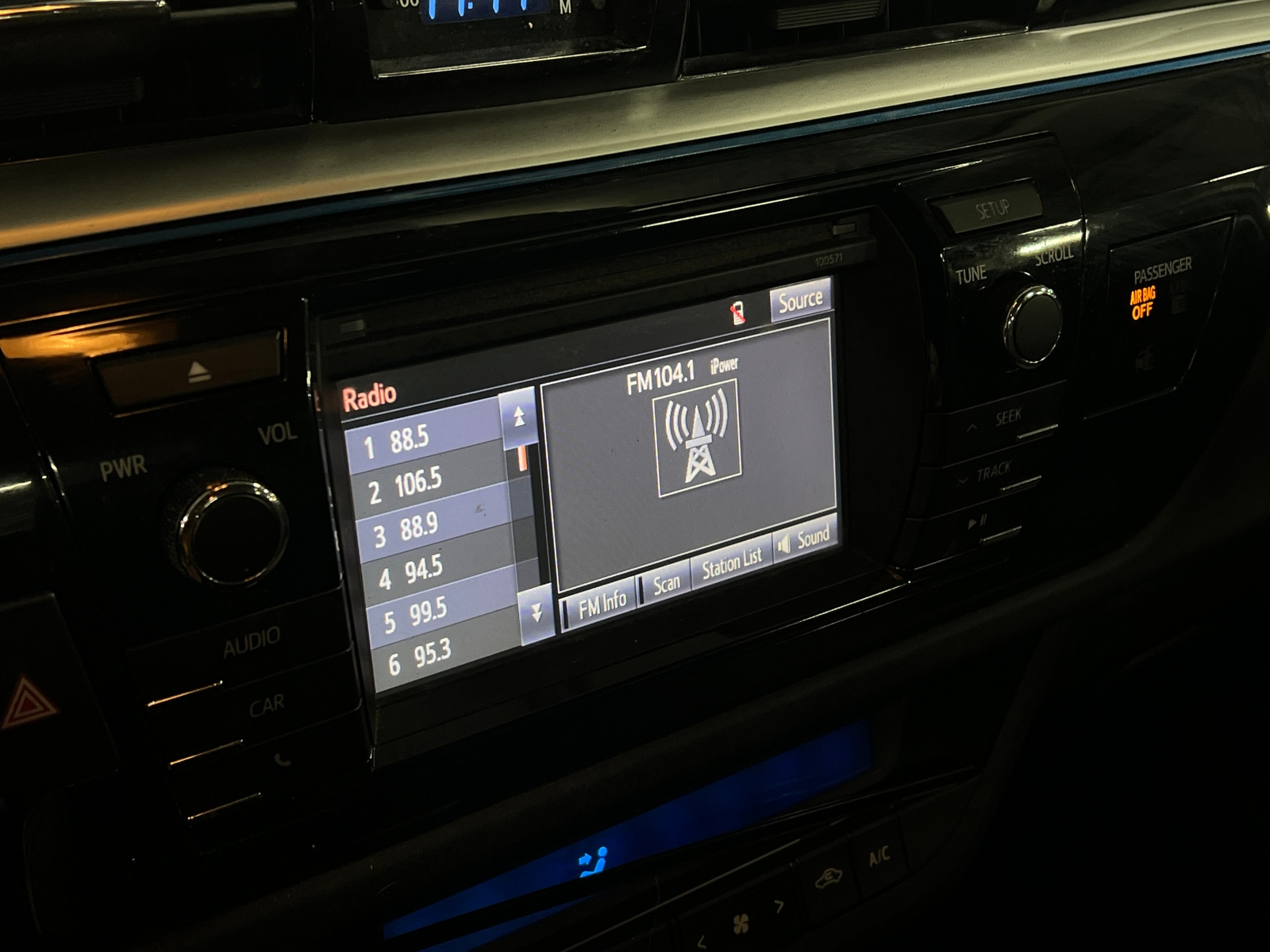 Thumbnail: 2016 Toyota Corolla - 4