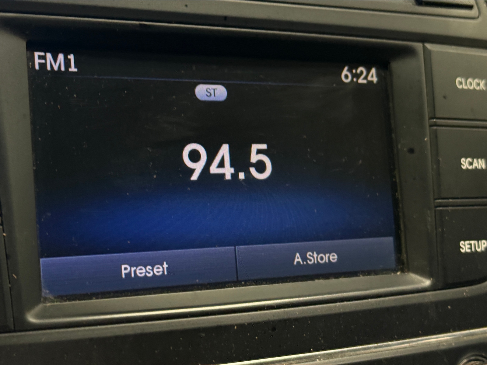 Thumbnail: 2018 Hyundai Santa Fe - 4