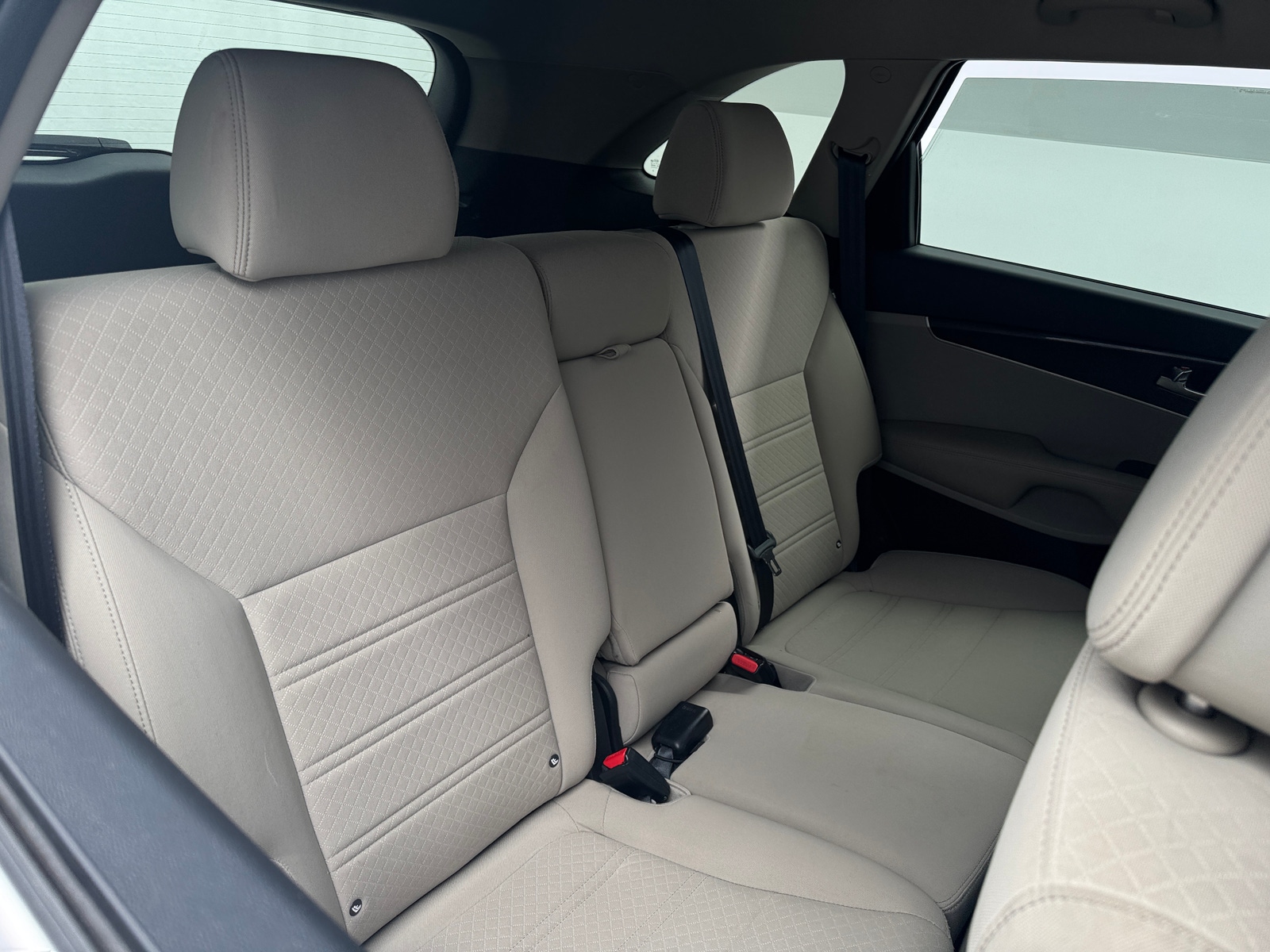 Thumbnail: 2016 Kia Sorento - 6