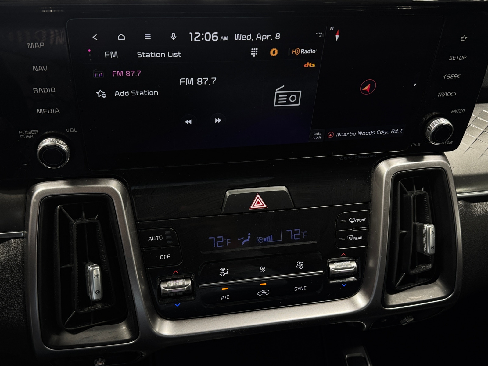 Thumbnail: 2023 Kia Sorento - 3